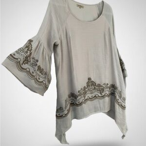 Oh So Gussie Boho Embroidered Bell Sleeve Asymmetrical Hem Tunic Top – Size XL